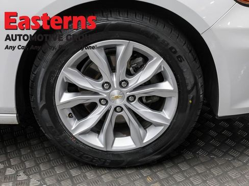 Used 2024 Chevrolet Malibu LT image 30