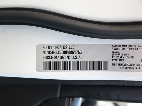 Used 2023 Jeep Grand Cherokee L Limited w/ Luxury Tech Group II RWD image 39