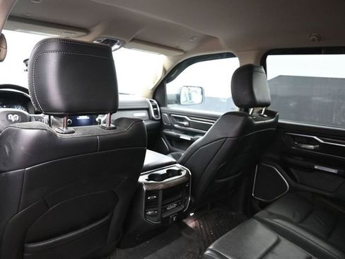 Used 2019 RAM 1500 Laramie AWD/4WD image 34