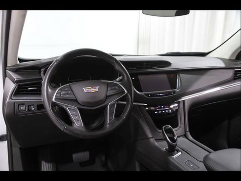 Used 2019 Cadillac XT5 Luxury FWD image 6