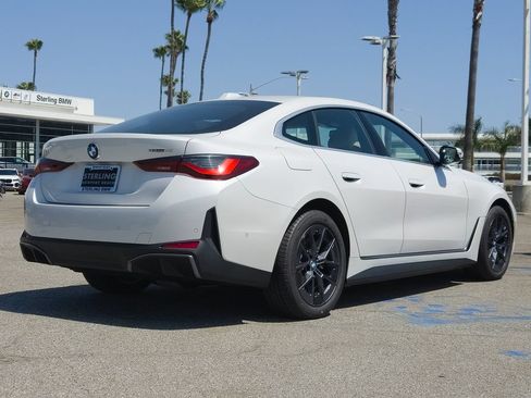 New 2026 BMW i4 eDrive40 w/ Premium Package RWD image 17