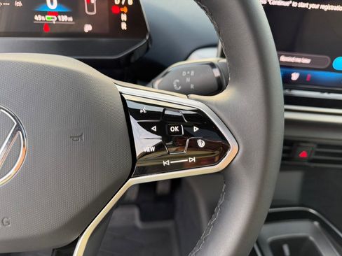 Used 2024 Volkswagen ID.4 Pro S image 15