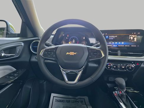 New 2026 Chevrolet Trax LT w/ LT Convenience Package FWD image 16