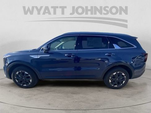 Used 2026 Kia Sorento S AWD/4WD image 3