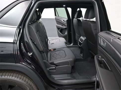 New 2026 Volkswagen Atlas Cross Sport SE image 13