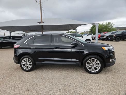 Used 2023 Ford Edge Titanium AWD/4WD image 9