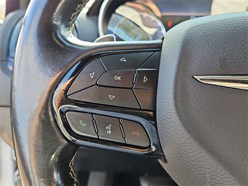Used 2021 Chrysler 300 S image 22