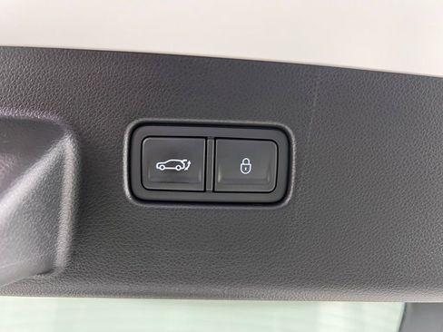 Used 2024 Genesis GV60 Advanced image 31