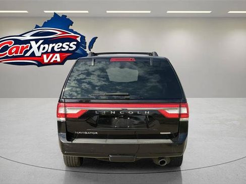 Used 2016 Lincoln Navigator Select AWD/4WD image 14