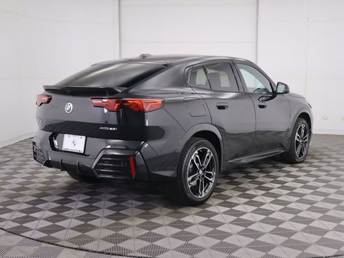 Certified 2025 BMW X2 xDrive28i image 5