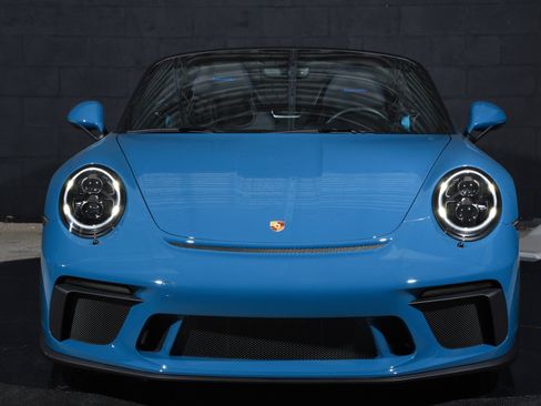 Used 2019 Porsche 911 Speedster RWD image 12