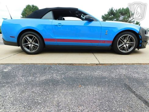 Used 2010 Ford Mustang Shelby GT500 image 22