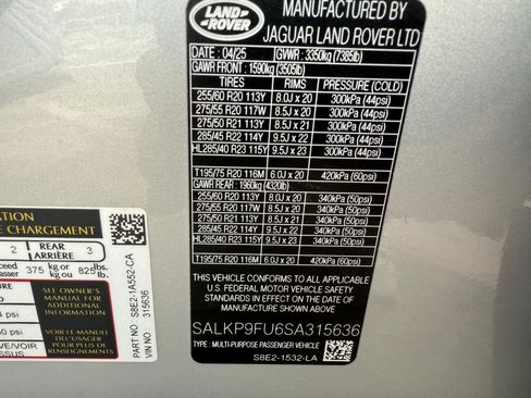 Certified 2025 Land Rover Range Rover SE AWD/4WD image 29