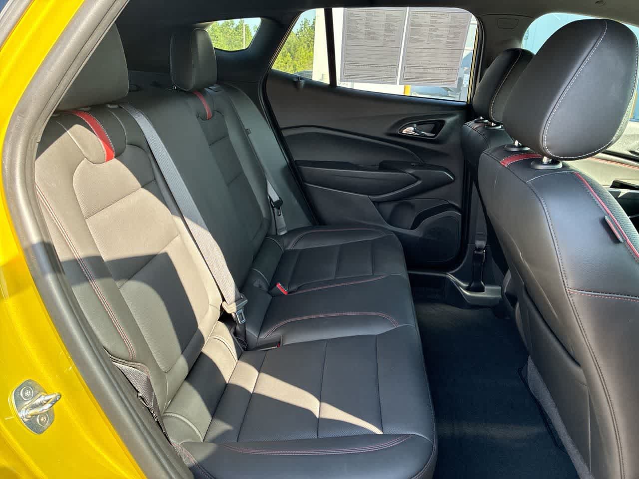 Used 2024 Chevrolet Trax RS w/ Sunroof Package FWD image 26
