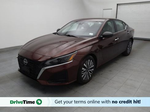 Used 2024 Nissan Altima 2.5 SV image 1