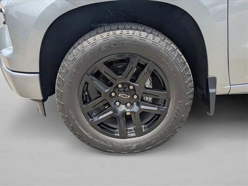 Used 2023 Chevrolet Silverado 1500 RST w/ Z71 Off-Road Package AWD/4WD image 23