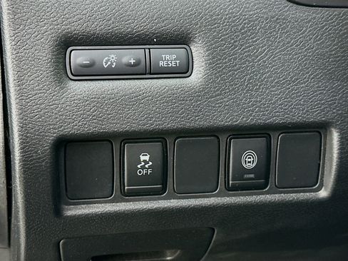 Used 2023 Nissan Murano SV image 17