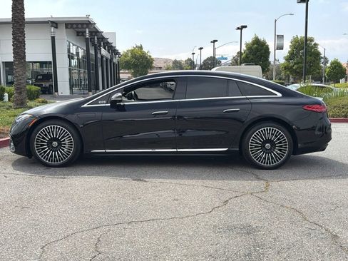 Used 2023 Mercedes-Benz EQS 580 4MATIC Sedan image 12