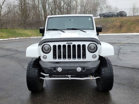 Used 2015 Jeep Wrangler Unlimited Sahara image 4