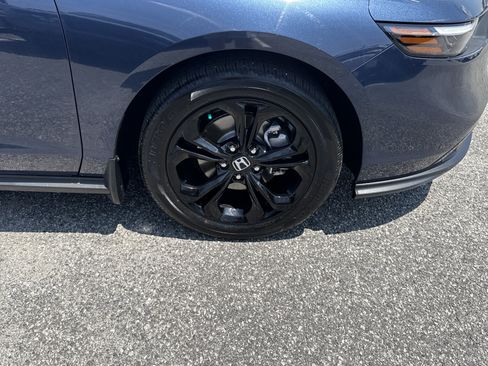Used 2025 Honda Accord SE image 13