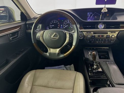 Used 2015 Lexus ES 350 w/ Luxury Package FWD image 27