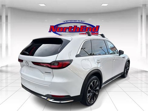 Used 2024 MAZDA CX-90 Plug-In Hybrid w/ Premium Pkg image 3