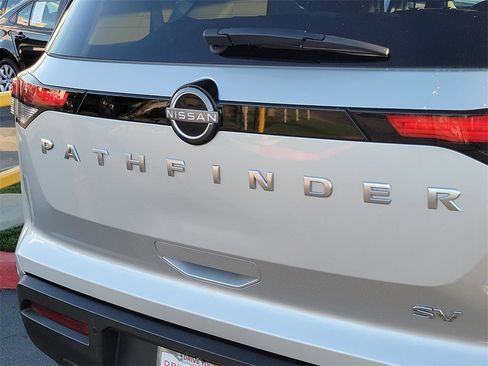 Certified 2022 Nissan Pathfinder SV image 23