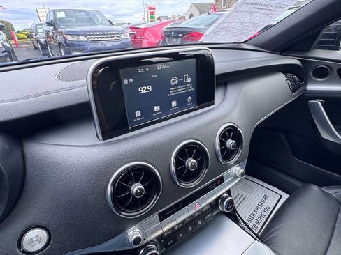 Used 2018 Kia Stinger GT image 21