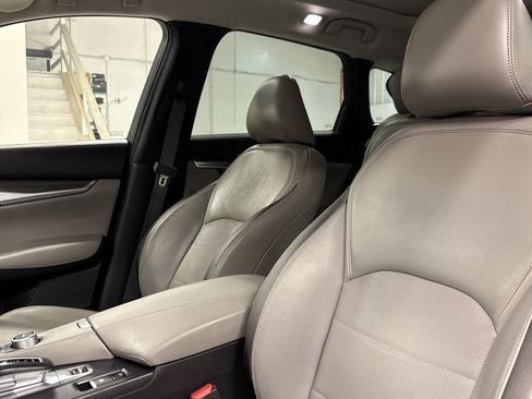 Used 2024 INFINITI QX50 Luxe image 6