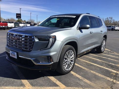 Used 2025 GMC Acadia Denali w/ Super Cruise Package image 3