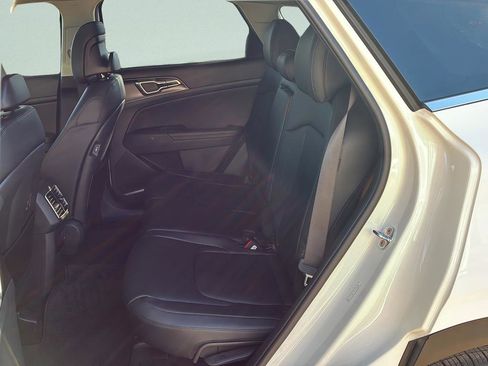 New 2026 Kia Sportage EX w/ EX Panorama Roof Package image 16