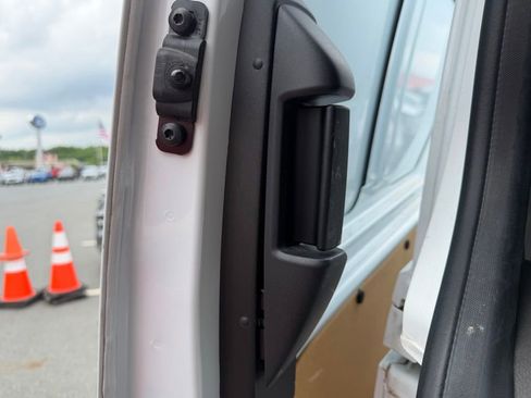Used 2022 Ford Transit Connect XLT FWD image 33