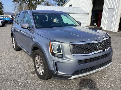 Used 2021 Kia Telluride LX image 2
