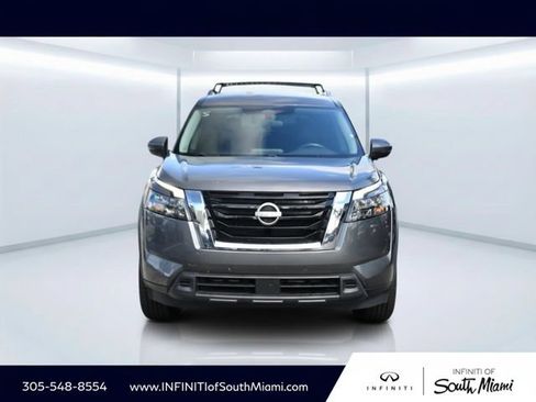 Used 2023 Nissan Pathfinder SV FWD image 2