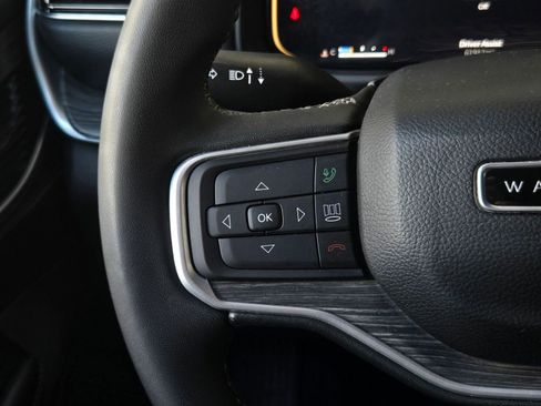 Used 2024 Jeep Wagoneer L Series II w/ Flexible Seating Group image 24