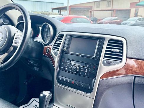 Used 2013 Jeep Grand Cherokee Limited w/ Luxury Group II image 15