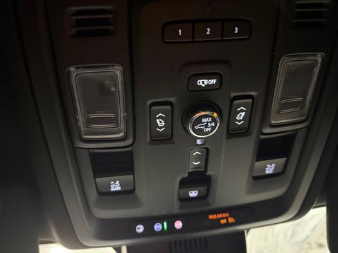 Used 2024 GMC Yukon XL Denali w/ Advanced Technology Package RWD image 47