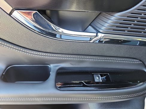 Used 2022 Lincoln Corsair AWD w/ Premium Package image 28