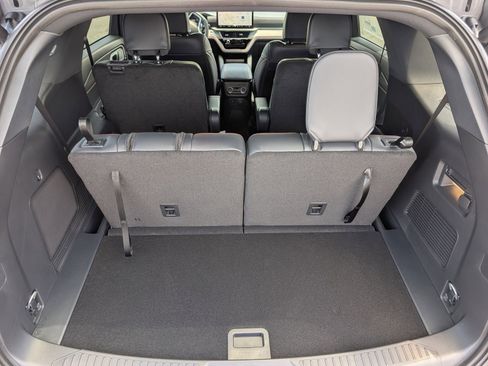 New 2026 Ford Explorer ST-Line AWD/4WD image 14