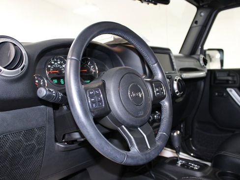 Used 2016 Jeep Wrangler Unlimited Sahara w/ Dual Top Group image 22