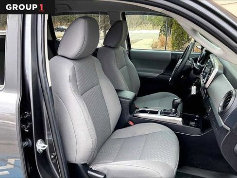 Certified 2022 Toyota Tacoma SR5 image 7