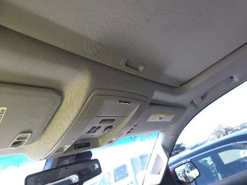 Used 2016 Chevrolet Tahoe LT image 17