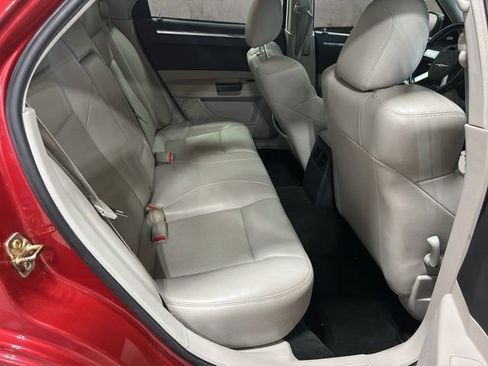 Used 2006 Chrysler 300 C image 21