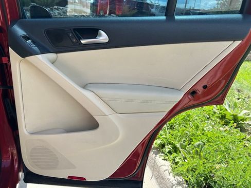 Used 2016 Volkswagen Tiguan SE FWD image 27
