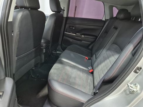 Used 2022 Mitsubishi Outlander Sport SE FWD image 13
