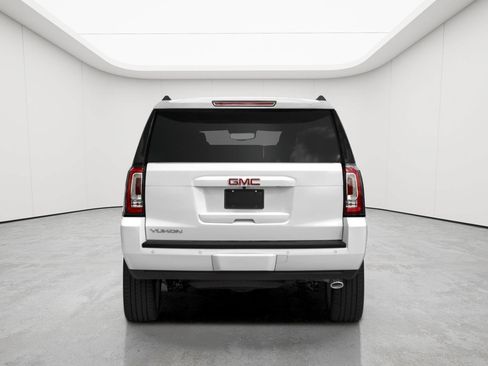 Used 2019 GMC Yukon SLT w/ Premium Edition AWD/4WD image 44