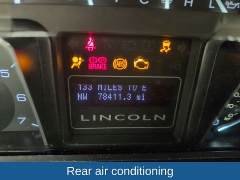 Used 2014 Lincoln Navigator 2WD image 25
