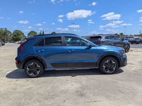 New 2026 Kia Niro Wind FWD image 9