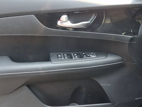 Used 2023 Kia Forte GT-Line w/ GT-Line Premium Package FWD image 12