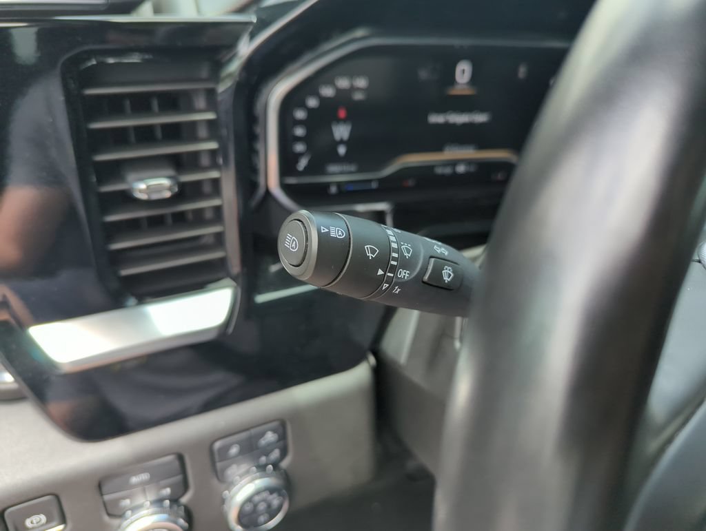 Used 2024 GMC Sierra 1500 SLT AWD/4WD image 20